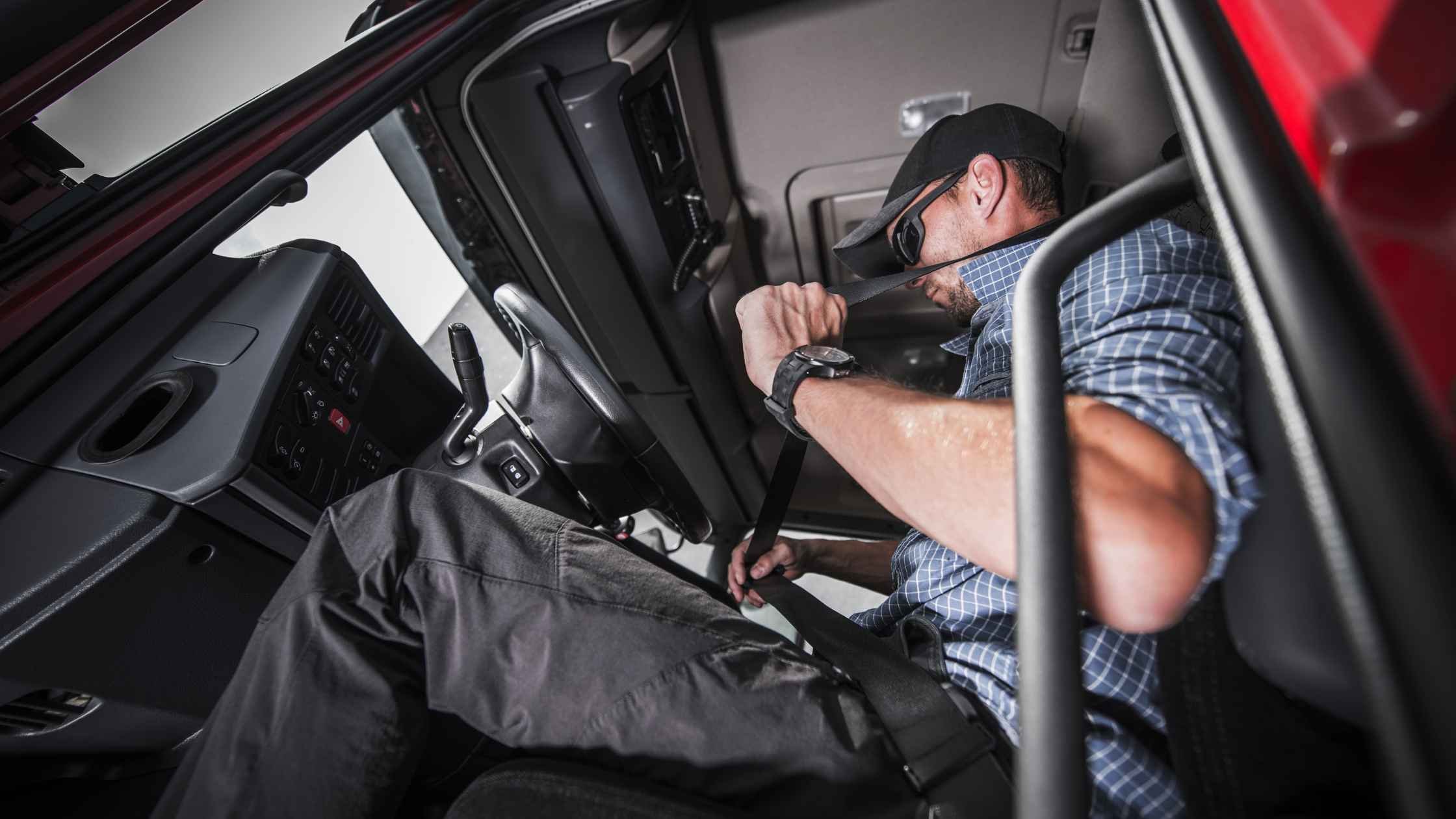 7 Essential Accessories for Trucks and Truckers