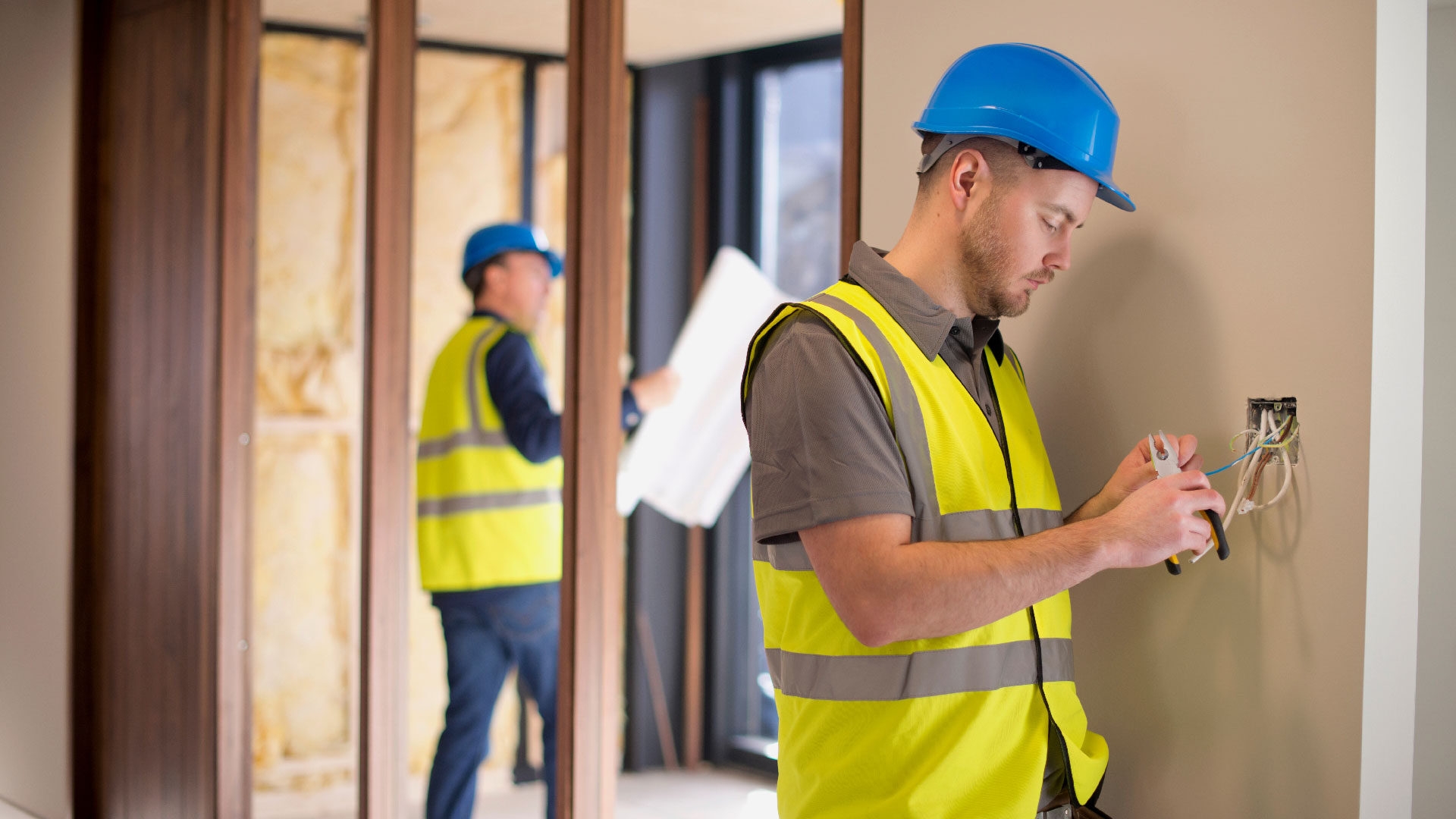 electrician-working-wiring-1_adj_1920x1080